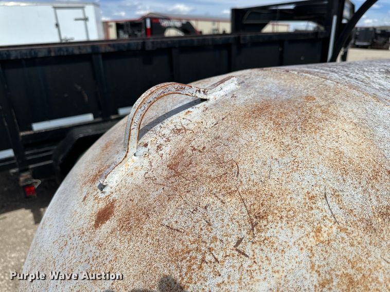 image for item IB9360 NH3 tank trailer