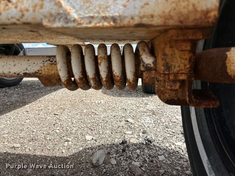 image for item IB9360 NH3 tank trailer