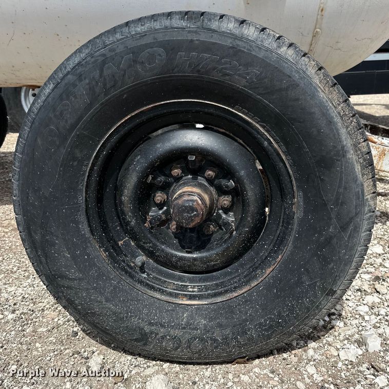 image for item IB9360 NH3 tank trailer