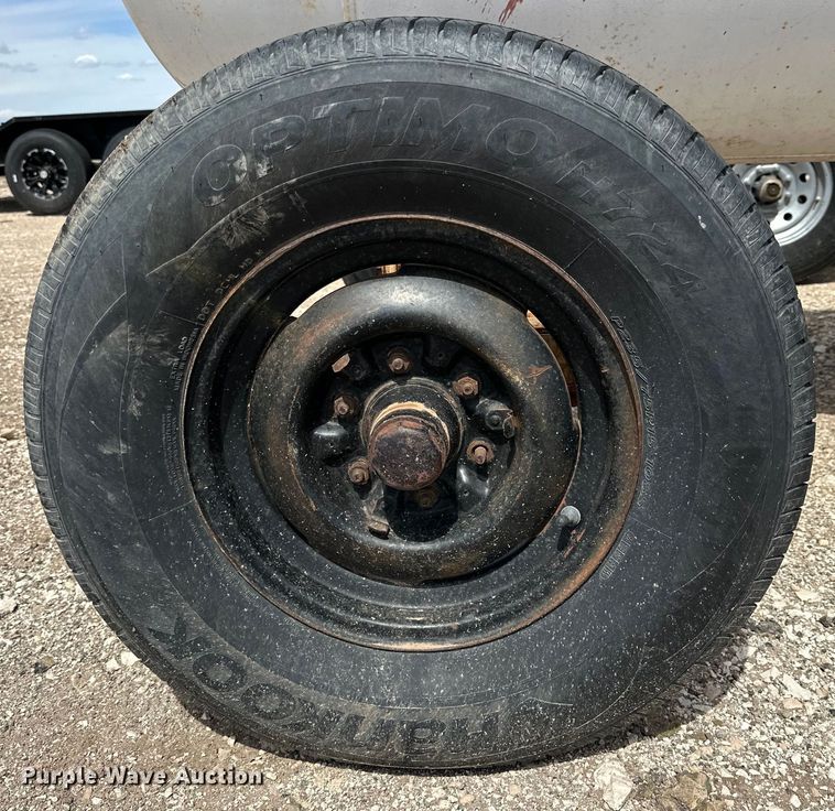 image for item IB9360 NH3 tank trailer