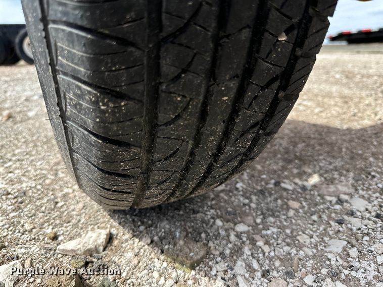 image for item IB9360 NH3 tank trailer