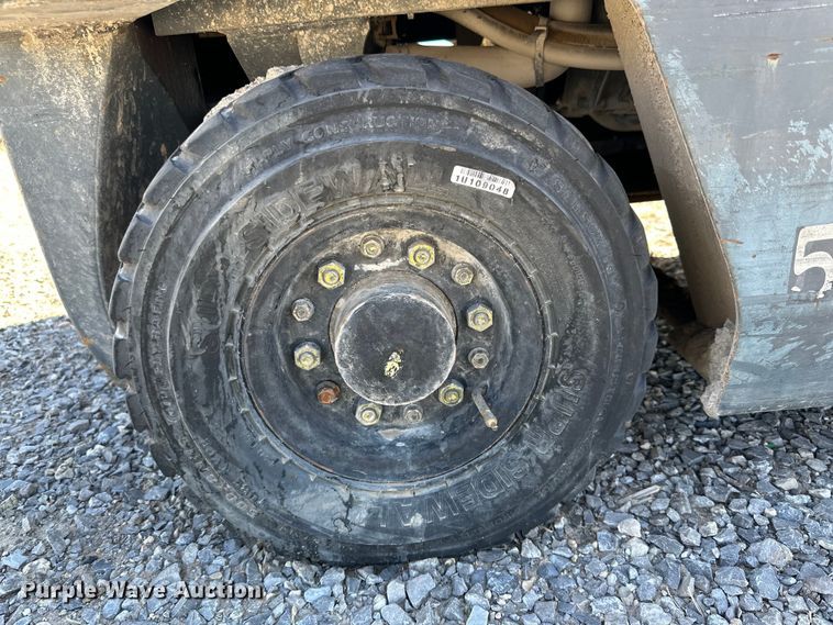 image for item JT9067 Nissan forklift