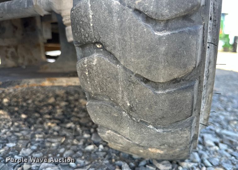 image for item JT9067 Nissan forklift