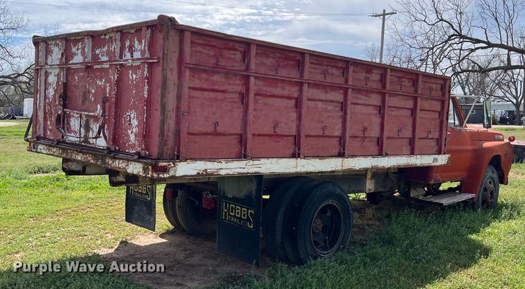 image for item KV9791 1968 Ford F600 grain truck