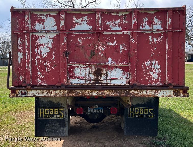 image for item KV9791 1968 Ford F600 grain truck