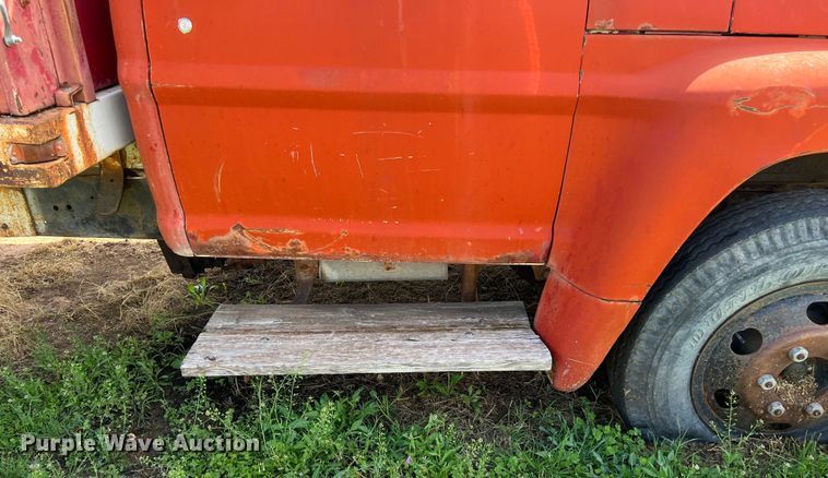 image for item KV9791 1968 Ford F600 grain truck