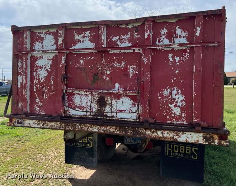 image for item KV9791 1968 Ford F600 grain truck