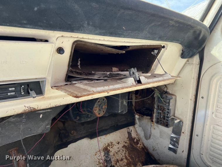 image for item KV9791 1968 Ford F600 grain truck