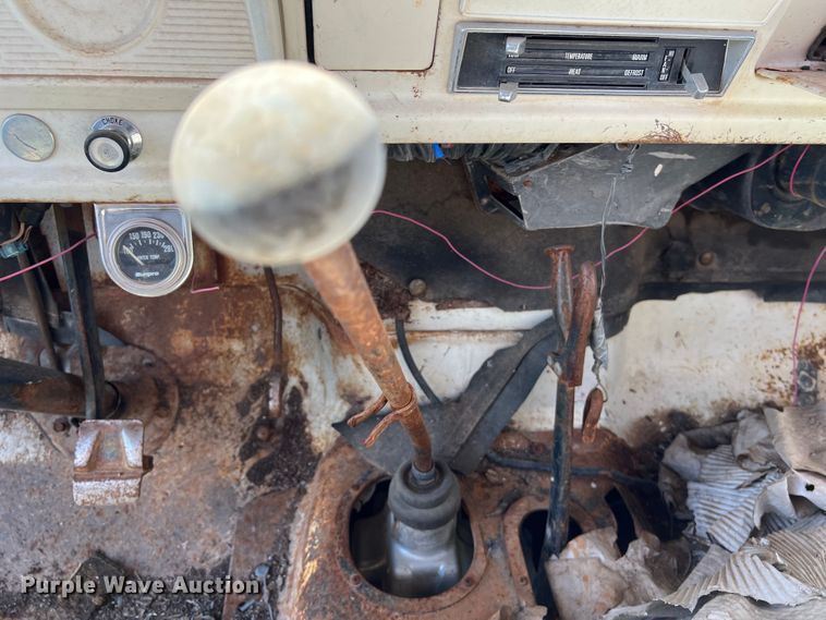 image for item KV9791 1968 Ford F600 grain truck