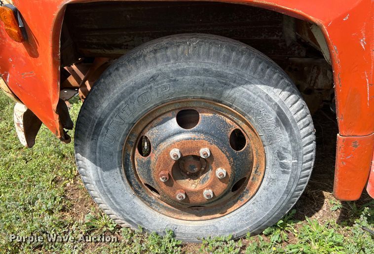 image for item KV9791 1968 Ford F600 grain truck