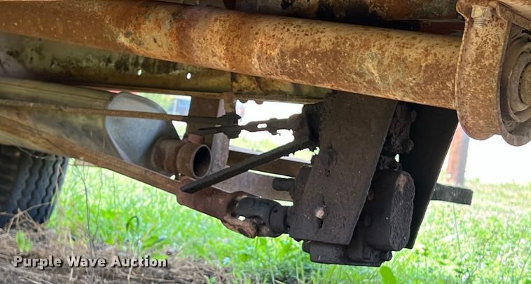 image for item KV9791 1968 Ford F600 grain truck