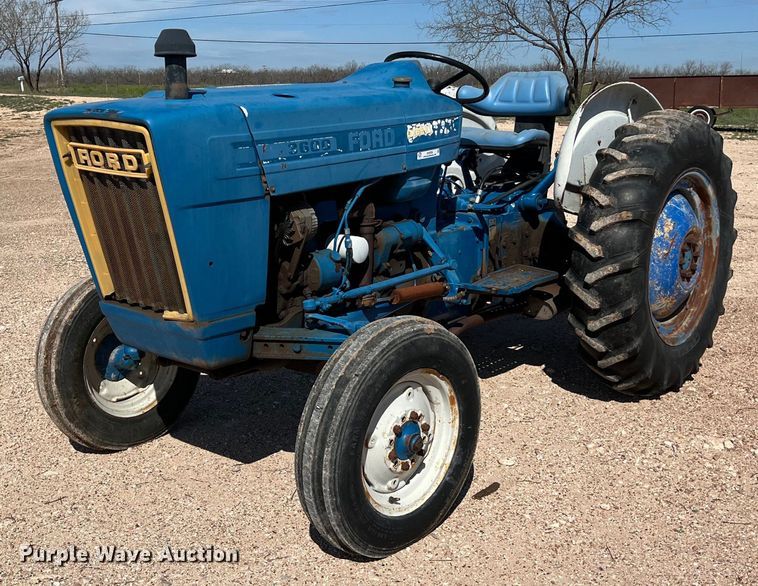 image for item KV9795 Ford 3600 tractor