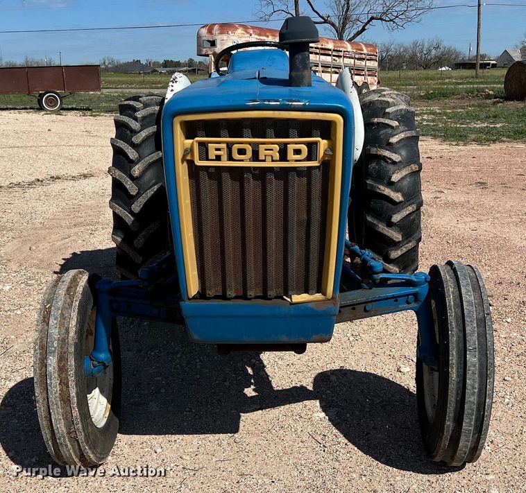 image for item KV9795 Ford 3600 tractor