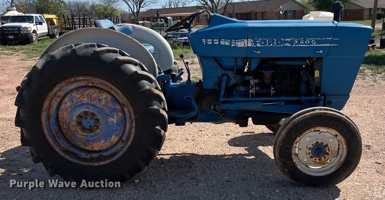 image for item KV9795 Ford 3600 tractor