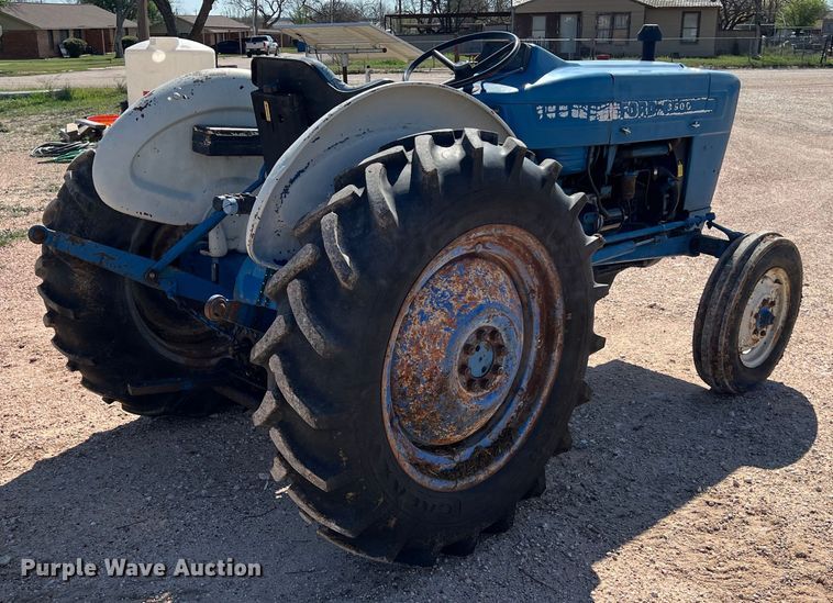 image for item KV9795 Ford 3600 tractor