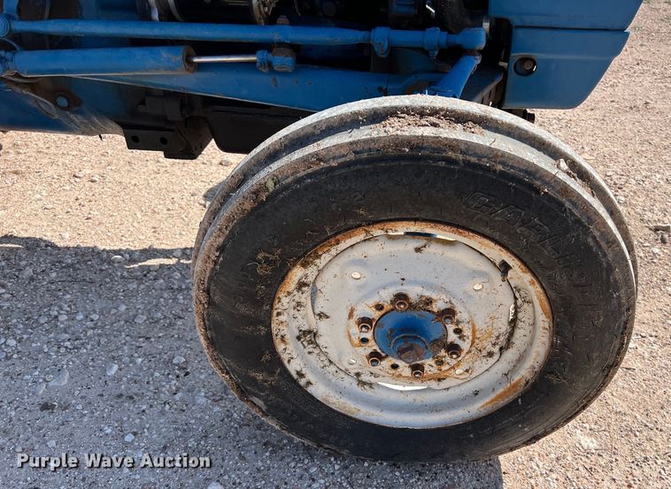 image for item KV9795 Ford 3600 tractor