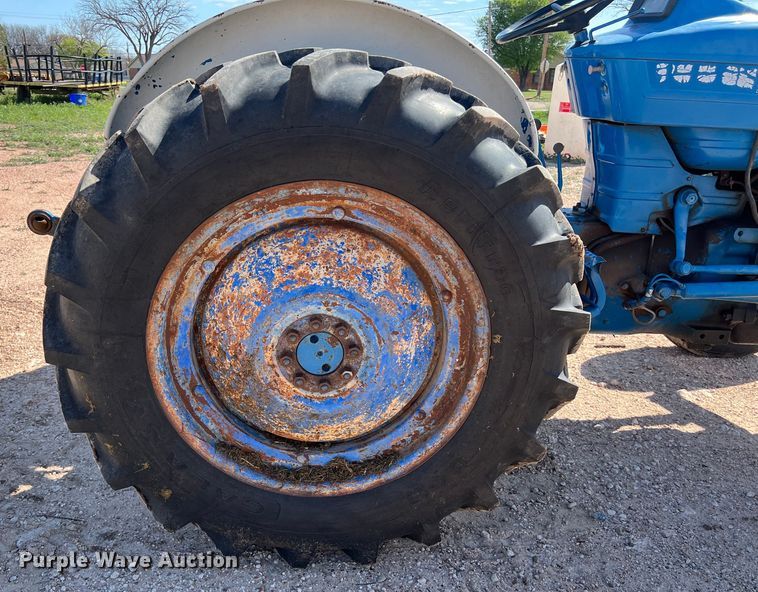 image for item KV9795 Ford 3600 tractor