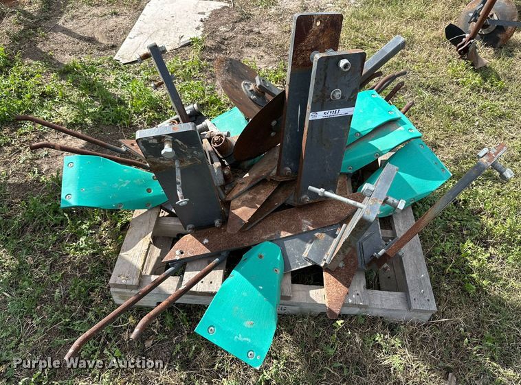 image for item KV9883 Reddick sweep plow