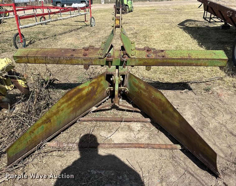 image for item KV9885 John Deere sweep plow