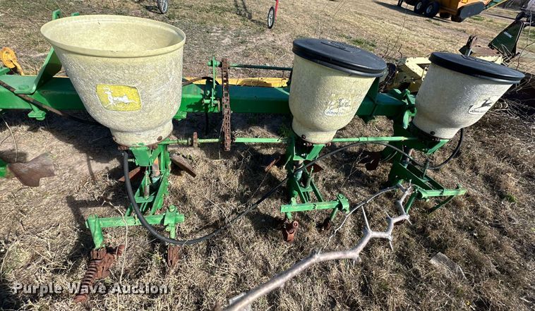 image for item KV9888 John Deere  planter