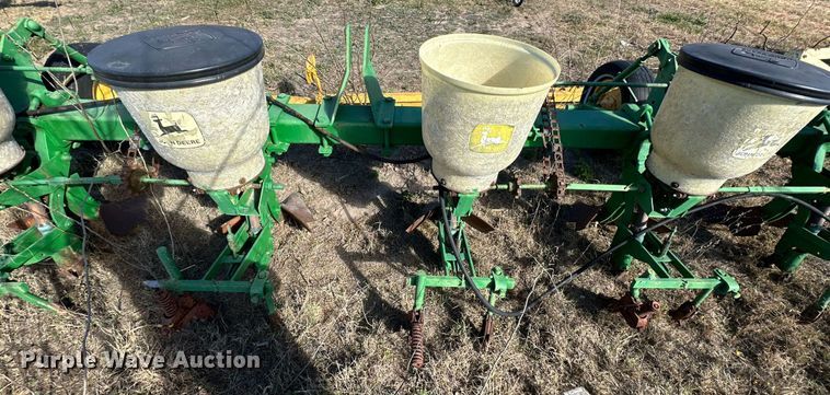 image for item KV9888 John Deere  planter