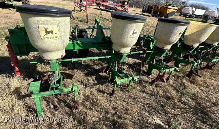 image for item KV9888 John Deere  planter