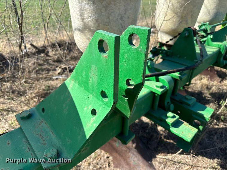 image for item KV9888 John Deere  planter