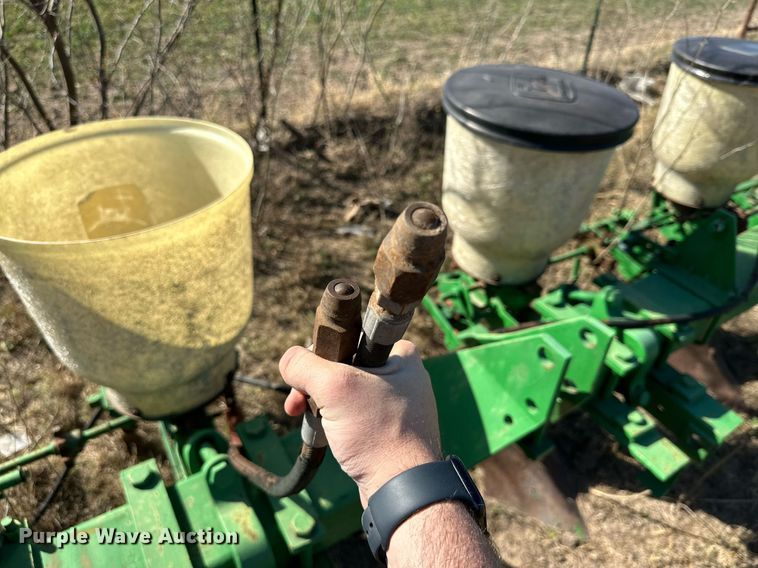 image for item KV9888 John Deere  planter