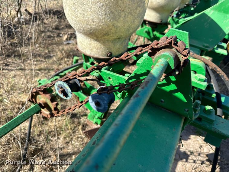 image for item KV9888 John Deere  planter