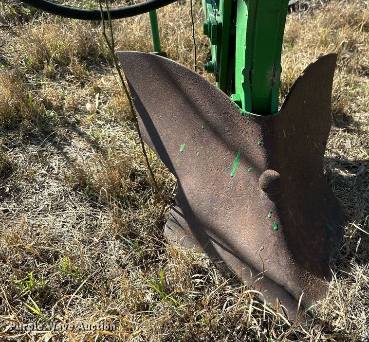 image for item KV9888 John Deere  planter