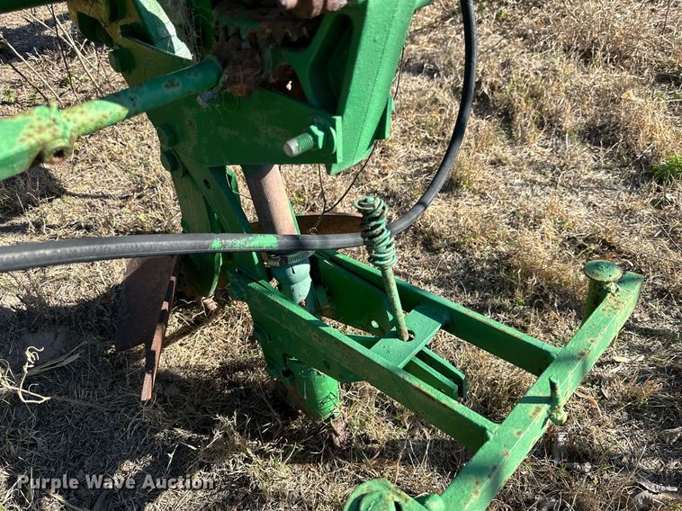 image for item KV9888 John Deere  planter
