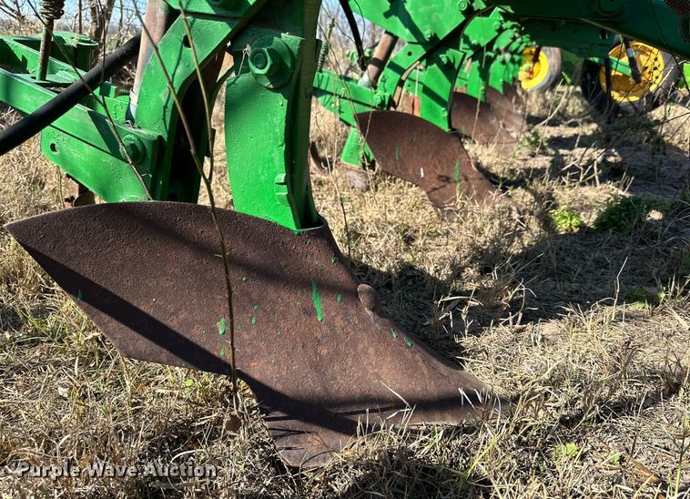 image for item KV9888 John Deere  planter