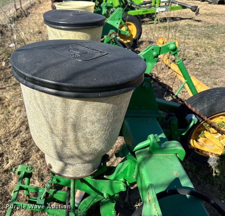 image for item KV9888 John Deere  planter
