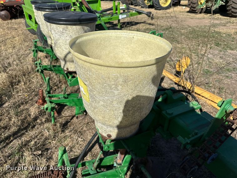 image for item KV9888 John Deere  planter