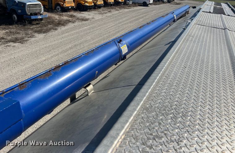 image for item LD9334 2012 Hensley ATLW-36-32-8 feed delivery trailer