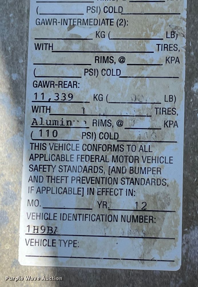 image for item LD9334 2012 Hensley ATLW-36-32-8 feed delivery trailer