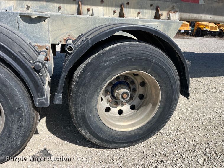 image for item LD9336 2012 Hensley ATLW-36-32-8  feed delivery trailer