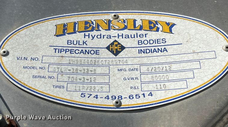 image for item LD9336 2012 Hensley ATLW-36-32-8  feed delivery trailer