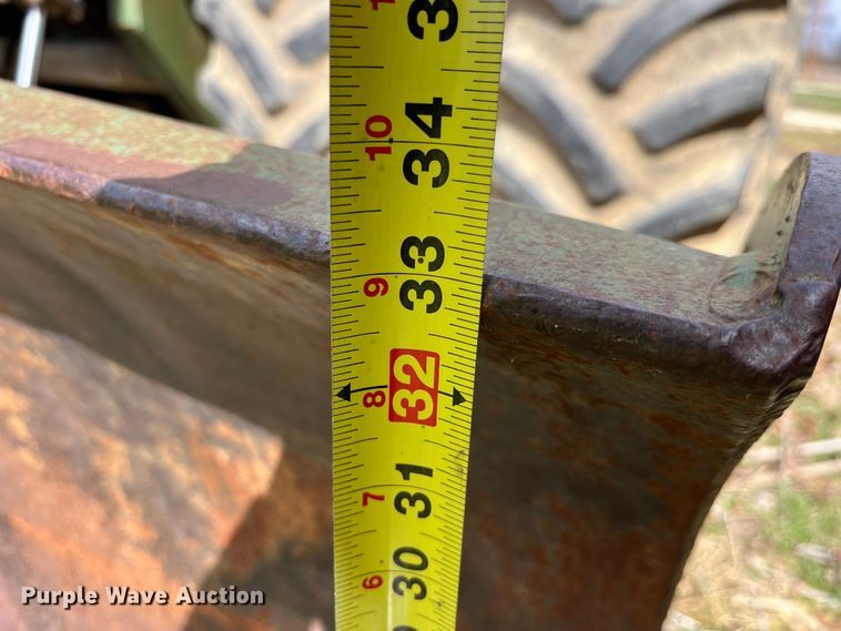 image for item LD9355 John Deere  8630 4WD tractor