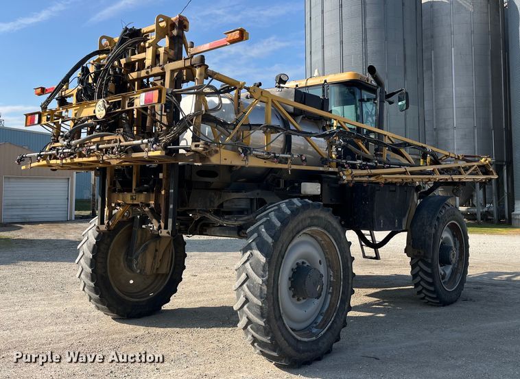 image for item LD9356 2013 RoGator RG900 sprayer