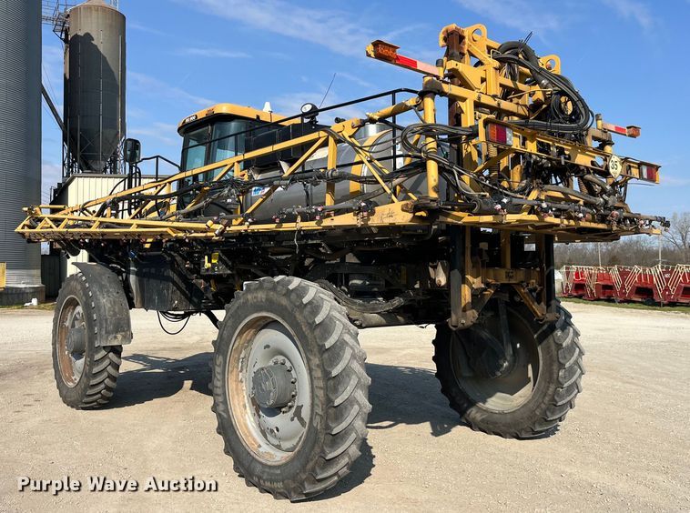 image for item LD9356 2013 RoGator RG900 sprayer