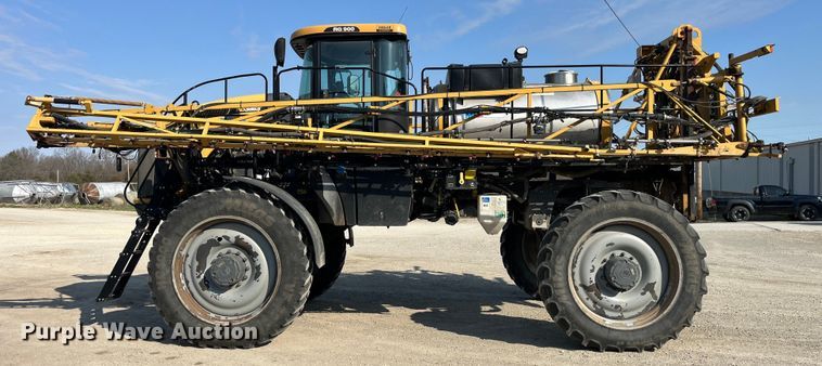 image for item LD9356 2013 RoGator RG900 sprayer