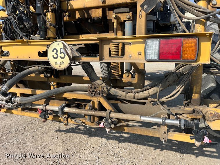 image for item LD9356 2013 RoGator RG900 sprayer