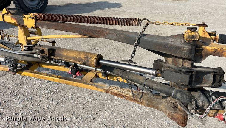 image for item LD9356 2013 RoGator RG900 sprayer