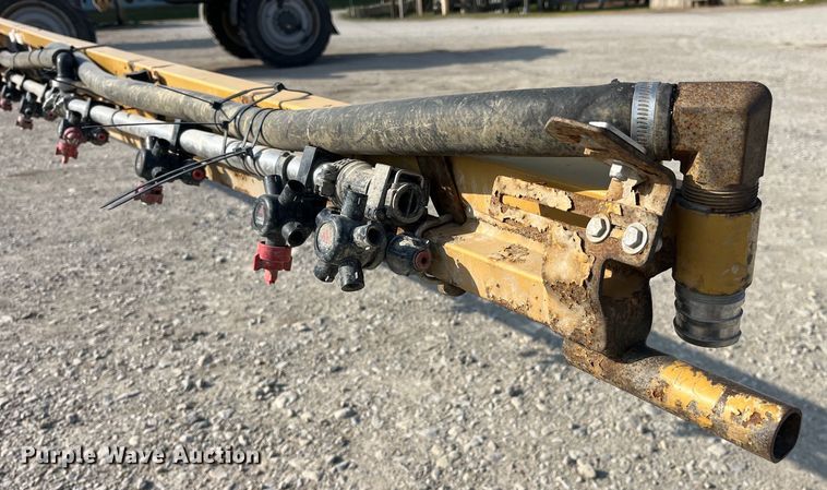 image for item LD9356 2013 RoGator RG900 sprayer