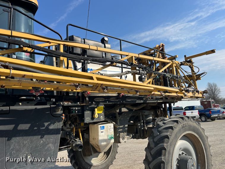 image for item LD9356 2013 RoGator RG900 sprayer