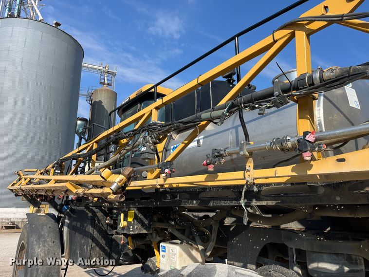image for item LD9356 2013 RoGator RG900 sprayer