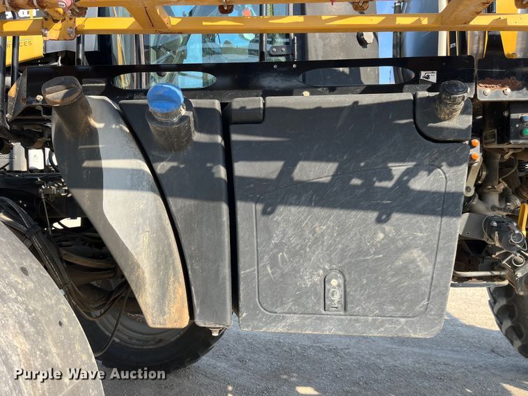 image for item LD9356 2013 RoGator RG900 sprayer