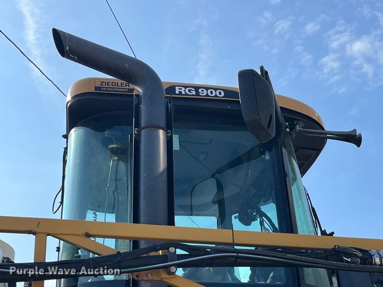 image for item LD9356 2013 RoGator RG900 sprayer