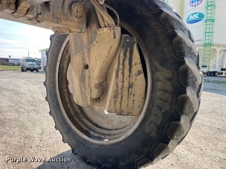 image for item LD9356 2013 RoGator RG900 sprayer